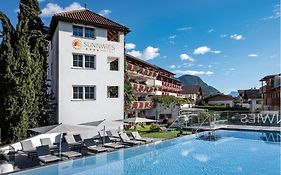 Hotel Sunnwies  4*